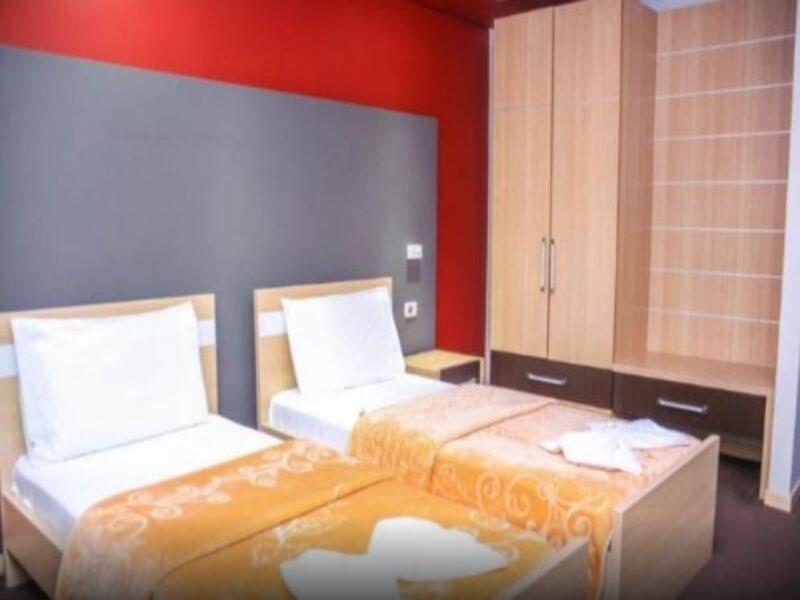 Hotel Vila Aeroport Rinas Luaran gambar