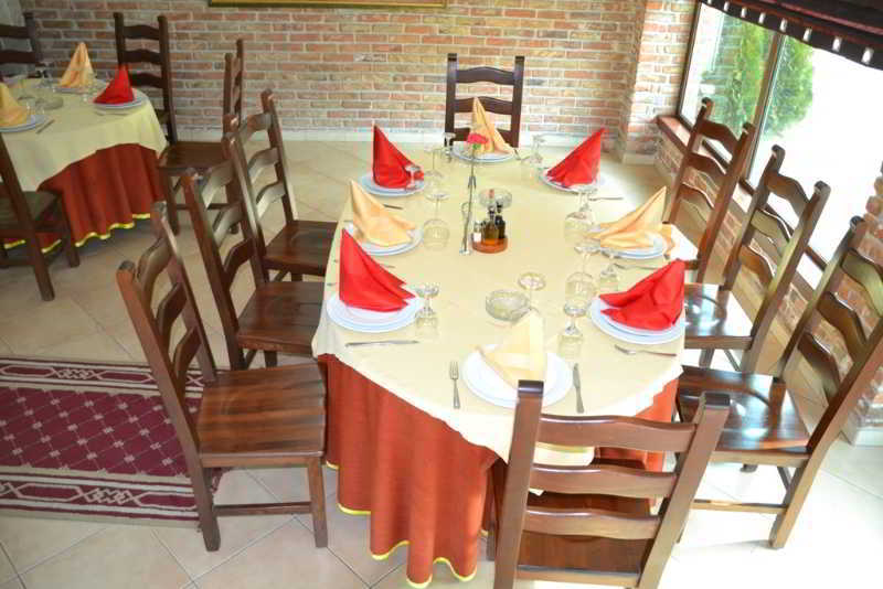 Hotel Vila Aeroport Rinas Luaran gambar