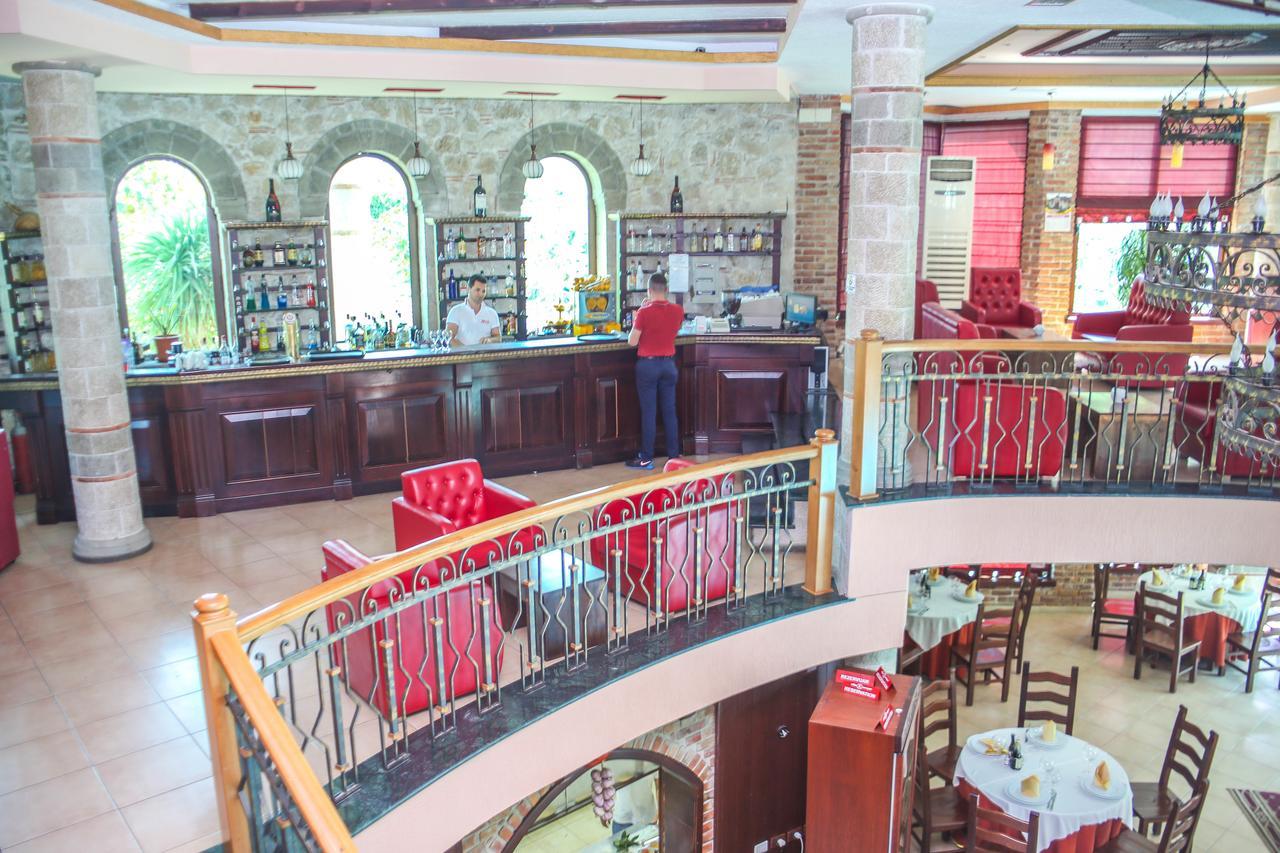 Hotel Vila Aeroport Rinas Luaran gambar