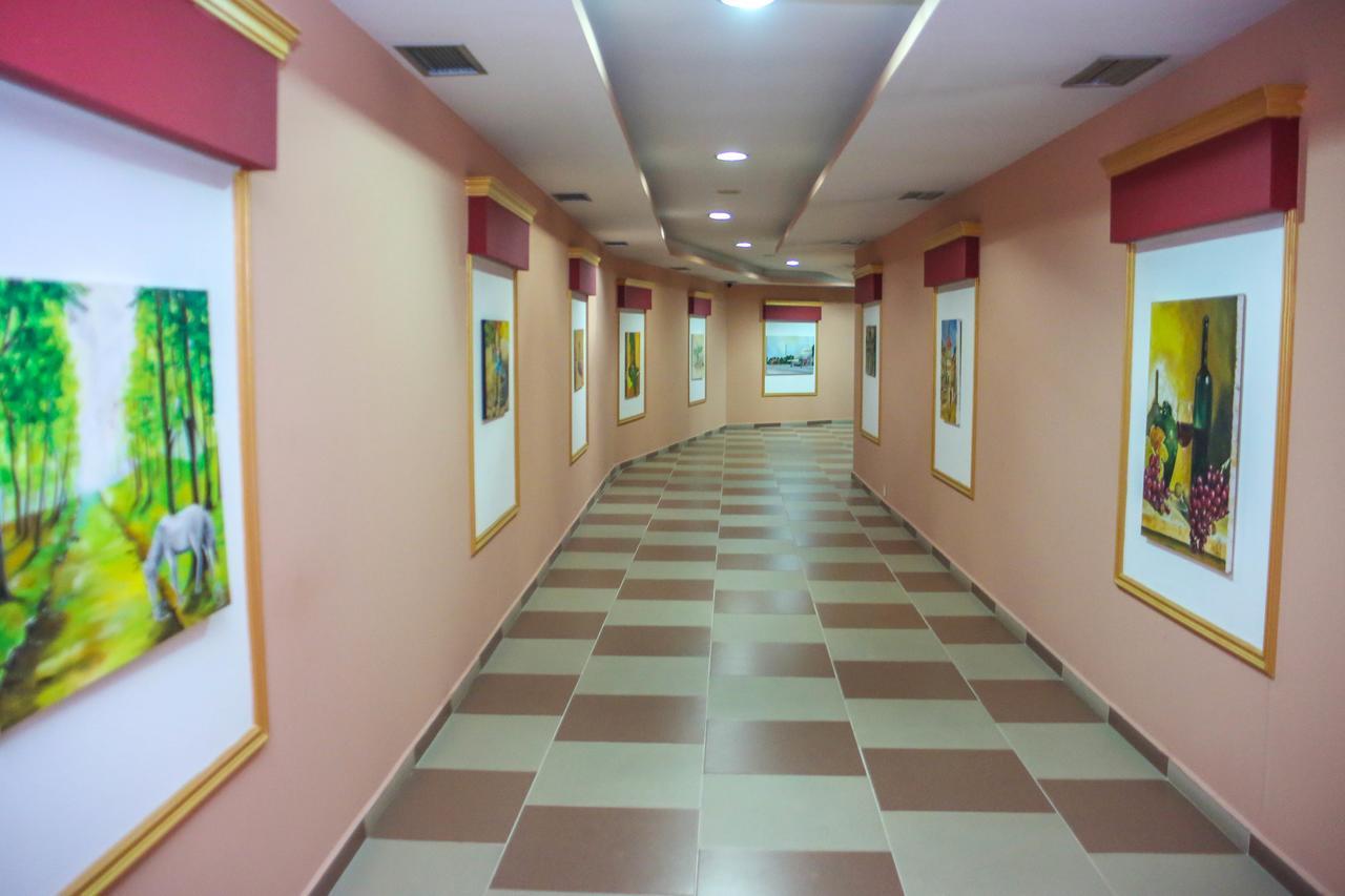 Hotel Vila Aeroport Rinas Luaran gambar