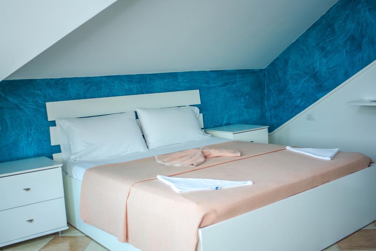 Hotel Vila Aeroport Rinas Luaran gambar