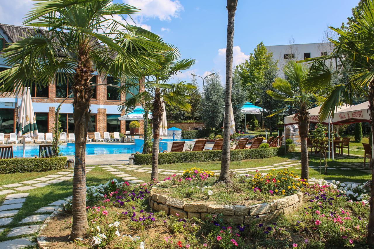 Hotel Vila Aeroport Rinas Luaran gambar