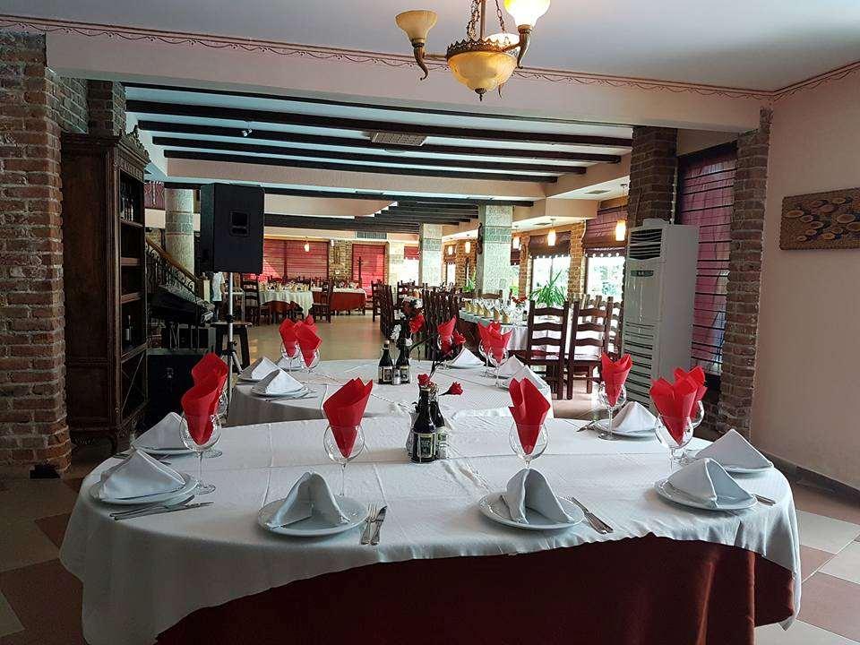 Hotel Vila Aeroport Rinas Restoran gambar