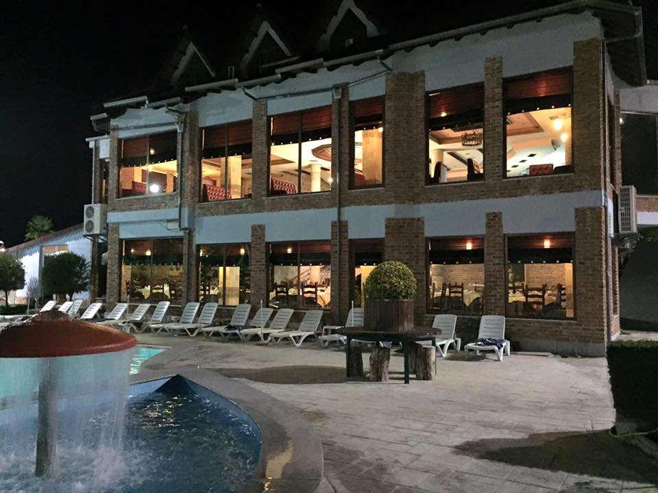 Hotel Vila Aeroport Rinas Luaran gambar